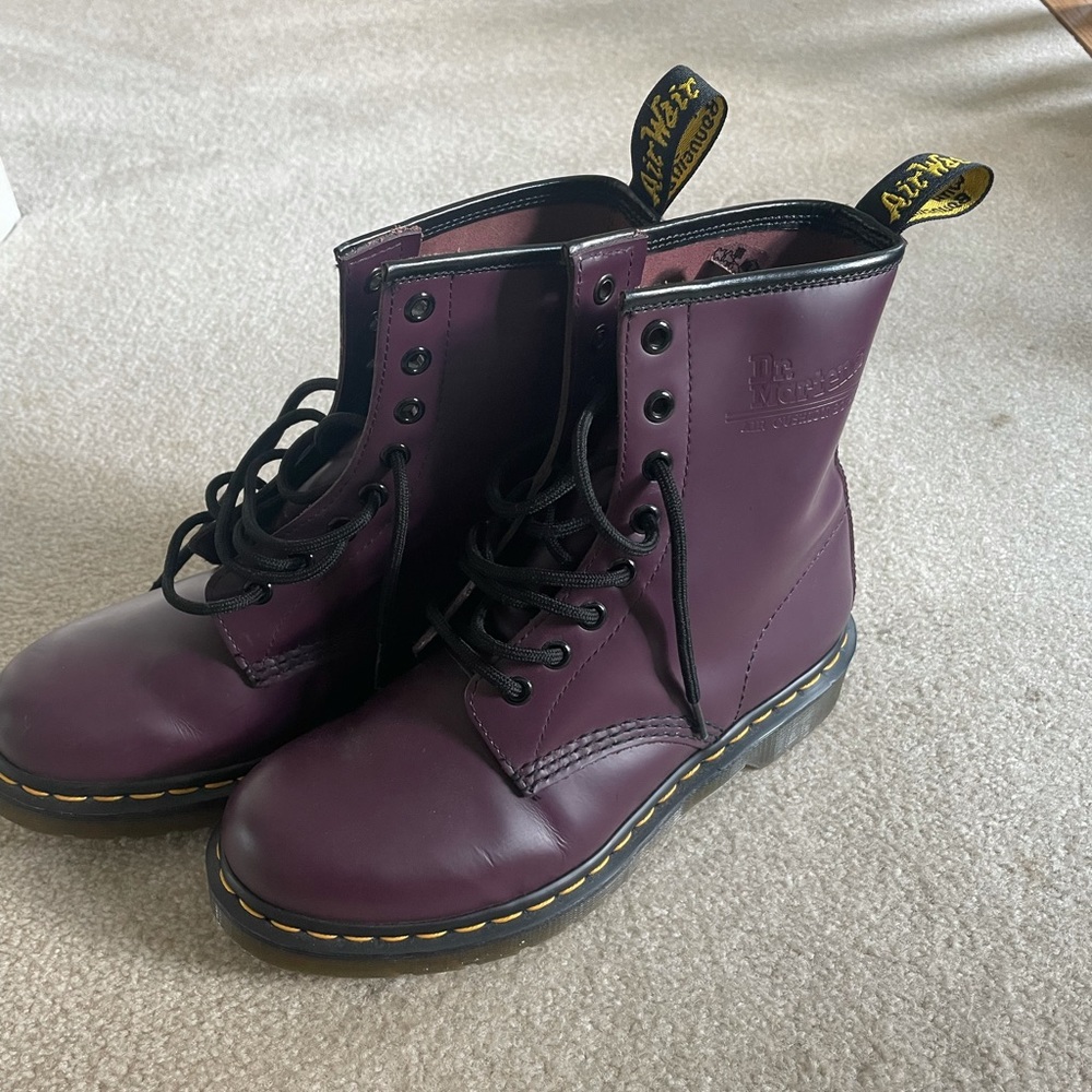 women’s doc marten boots